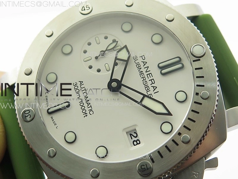 PAM1226 Submersible TTF Best Edition White Dial On Green Rubber Strap P.900 Clone